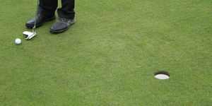 odyssey-2-ball-blade-putter